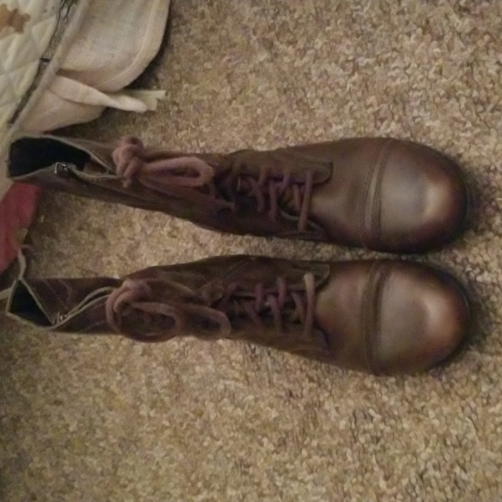 Steve Madden brown boots size 9 1/2
